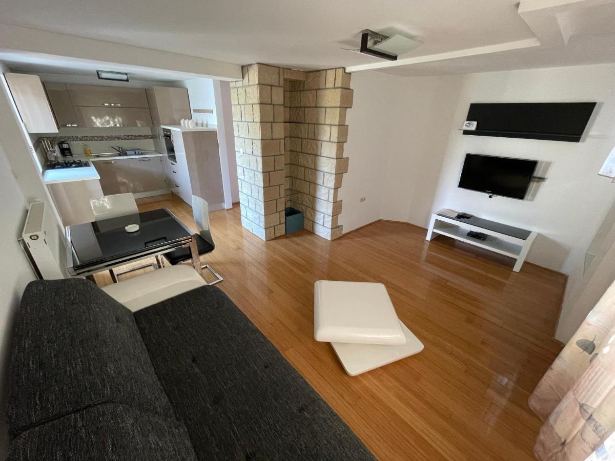 Apartment Victoria สตาราบัชกา ภายนอก รูปภาพ