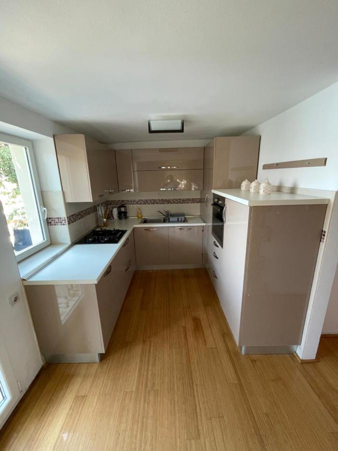 Apartment Victoria สตาราบัชกา ภายนอก รูปภาพ