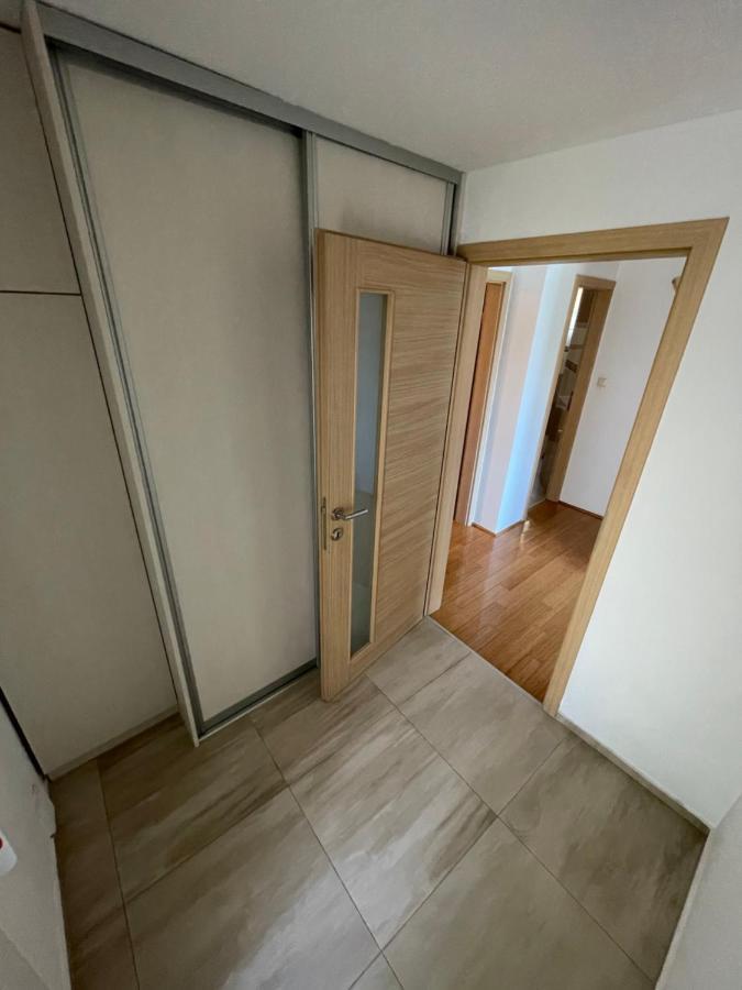 Apartment Victoria สตาราบัชกา ภายนอก รูปภาพ