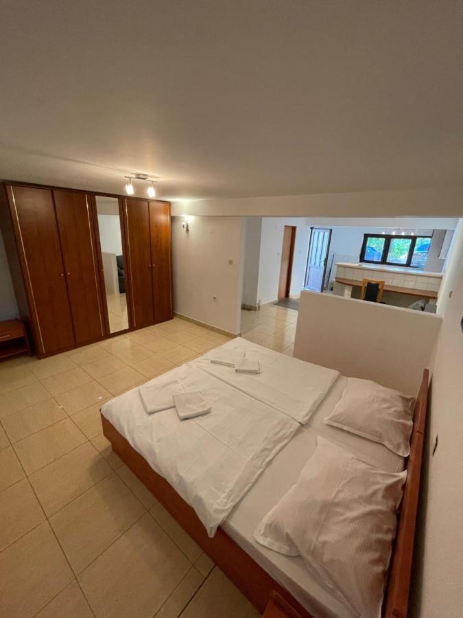 Apartment Victoria สตาราบัชกา ภายนอก รูปภาพ