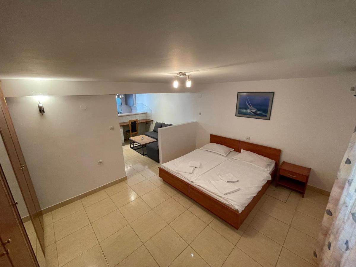 Apartment Victoria สตาราบัชกา ภายนอก รูปภาพ